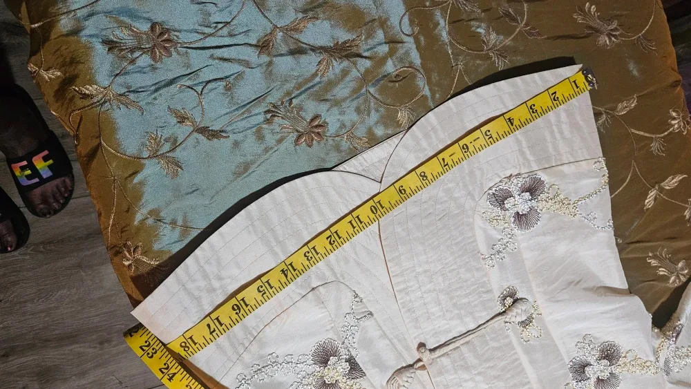 Ladies' Embellished Jacket image indicator(8)