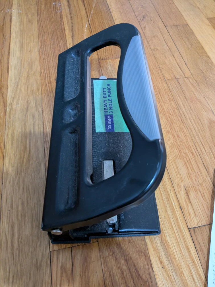 Heavy Duty Hole Puncher