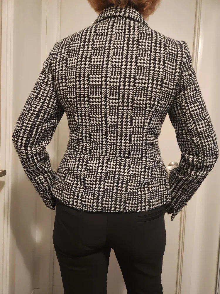 SANDRA ANGELOZZI Houndstooth Blazer image indicator(3)