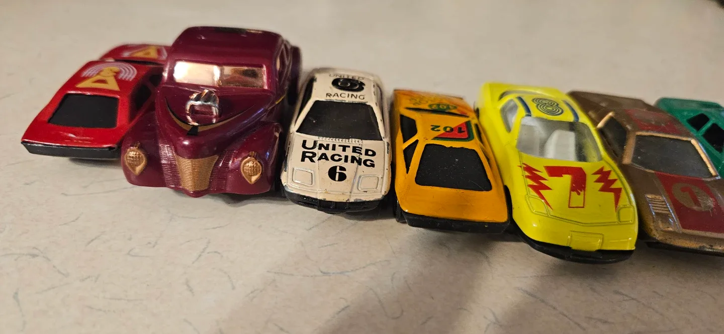 Vintage Hot wheels Car Collection image indicator(2)