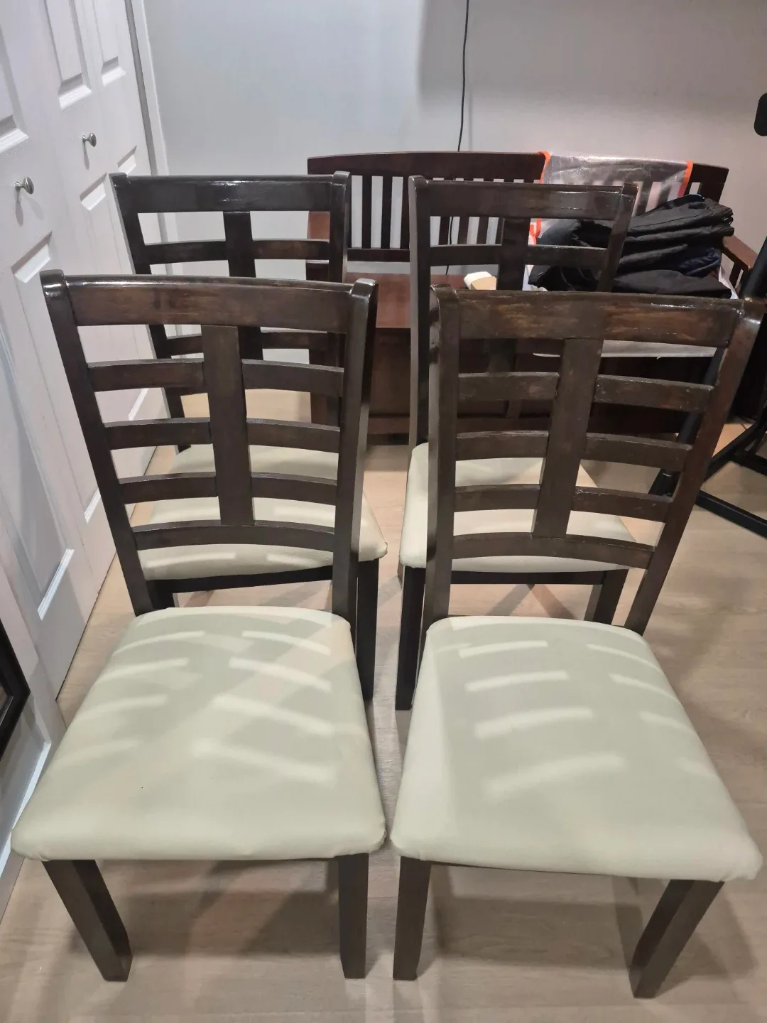Set of 4 Wood Dining Chairs image indicator(2)