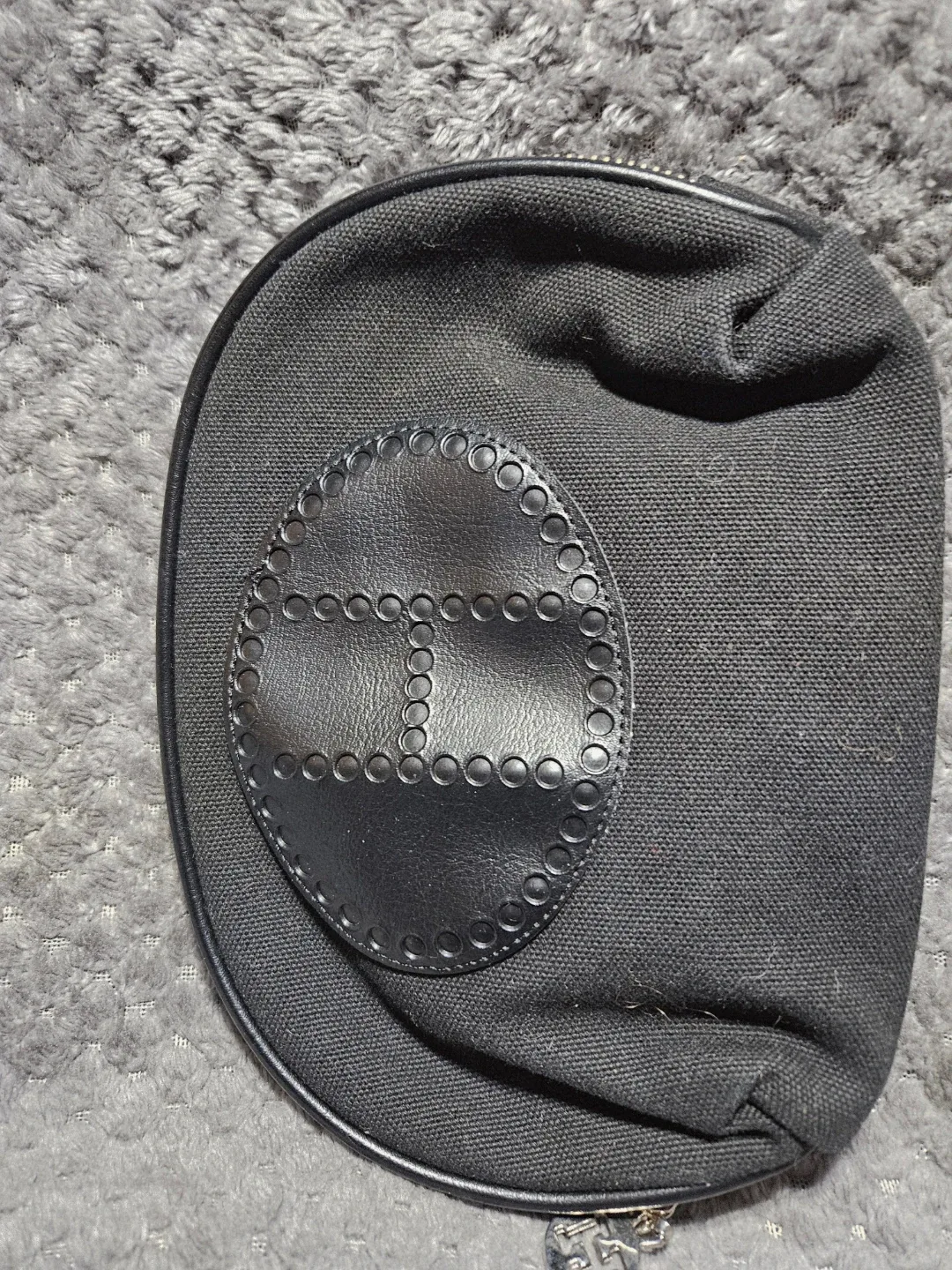 Hermès Black Oval Cosmetic Pouch image indicator(2)