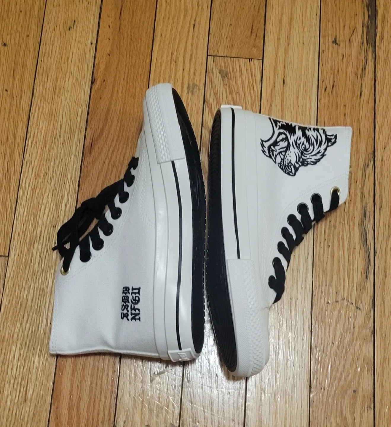 Wolves Club White High Top Sneakers size 5 men