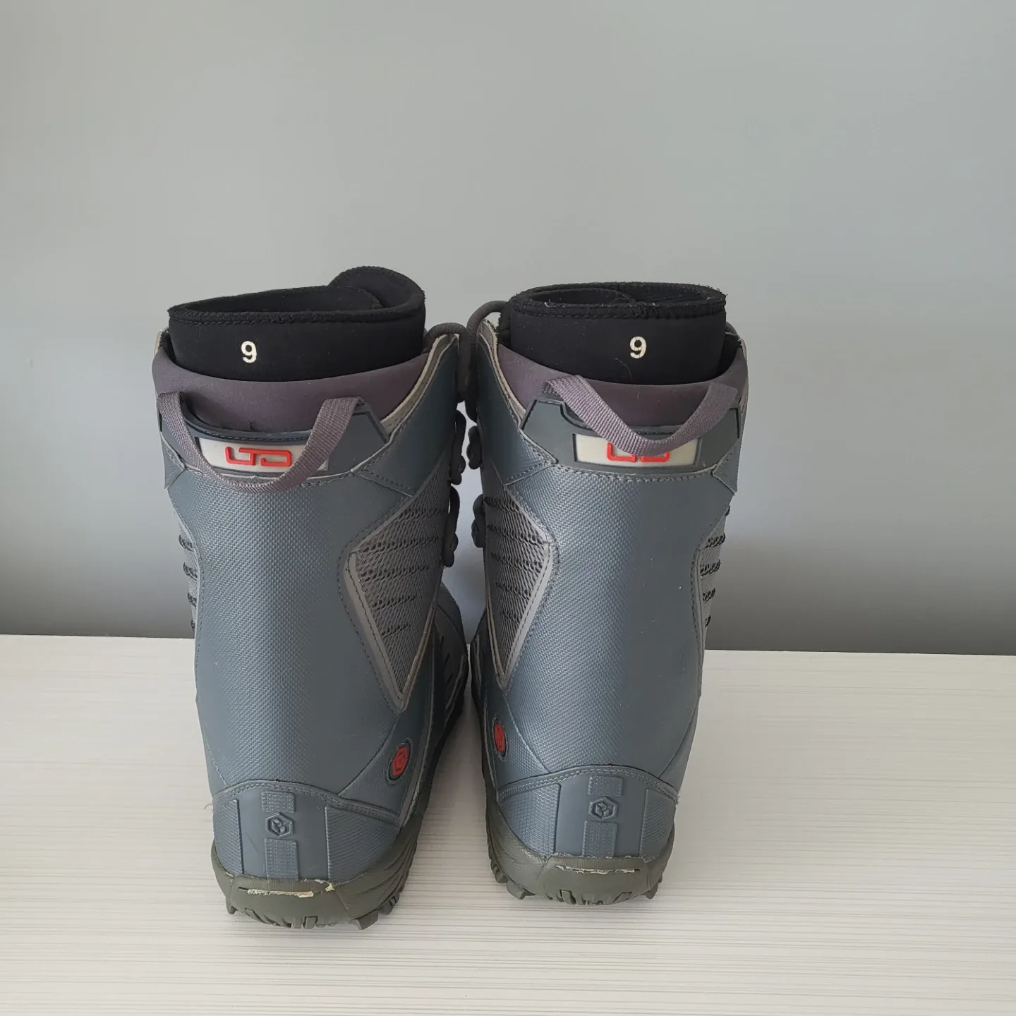 Gently Used! Comfortable Snowboarding Boots- Quick Pickup!🚀 image indicator(4)