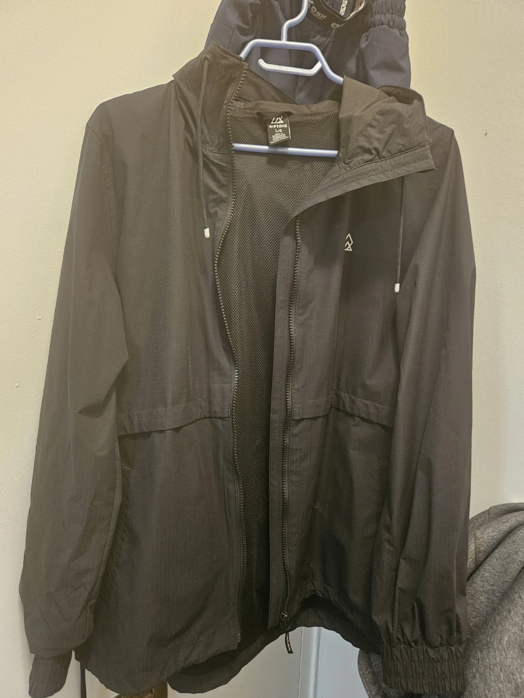 Ripzone Black Windbreaker - Size L