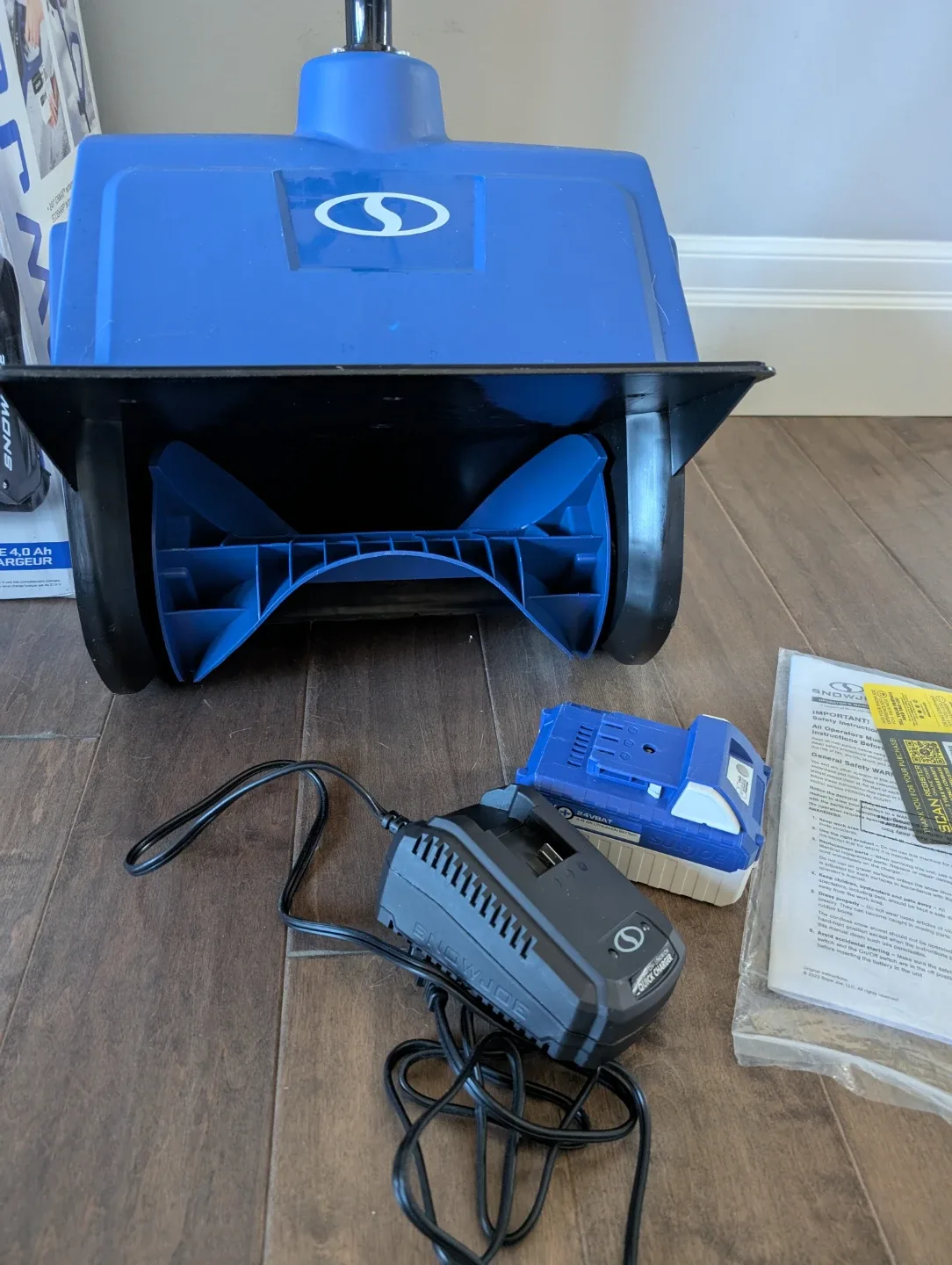 Snow Joe 24V Cordless Electric Snow Shovel For Sale 🥕 image indicator(7)