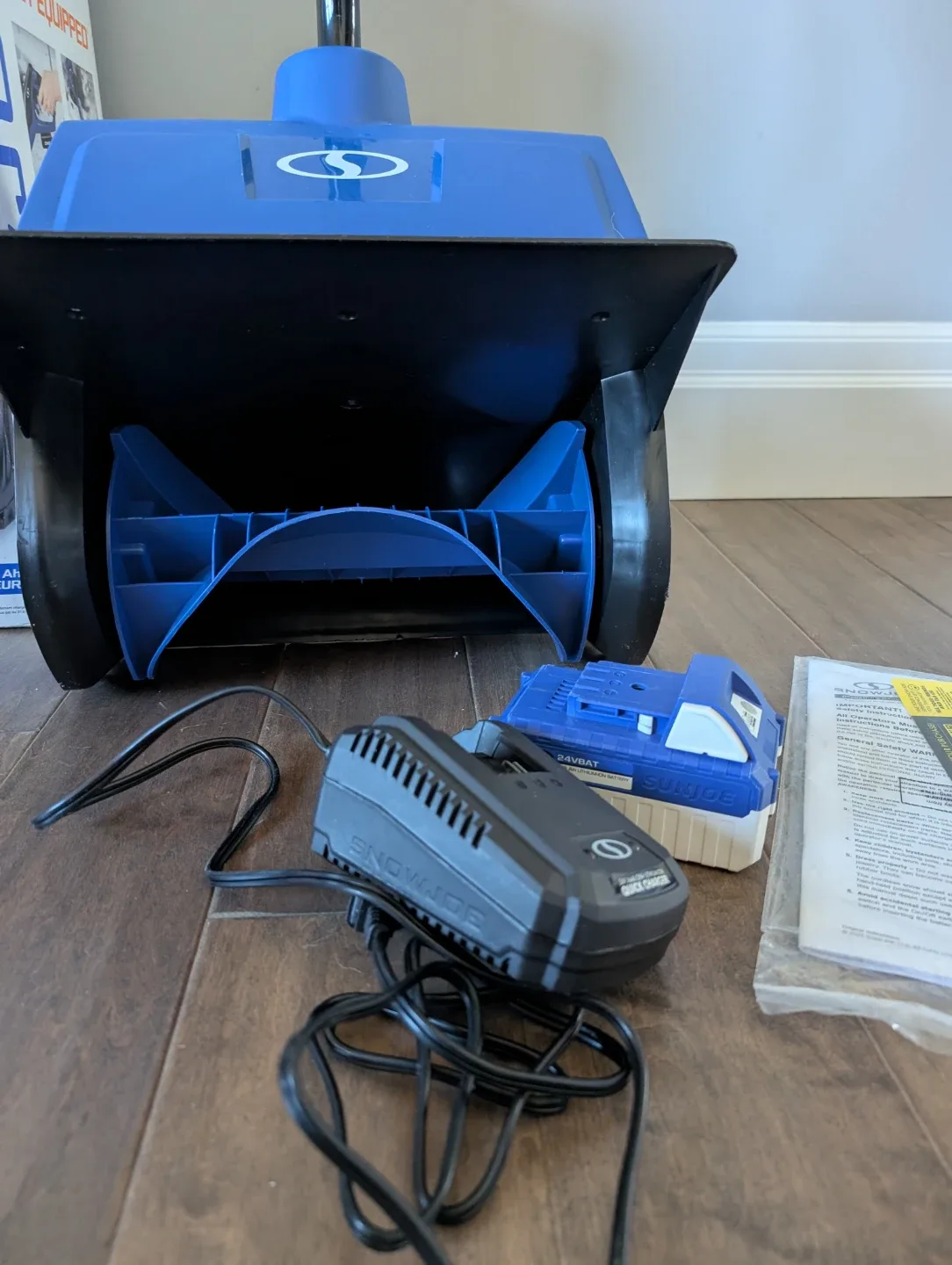 Snow Joe 24V Cordless Electric Snow Shovel For Sale 🥕 image indicator(8)