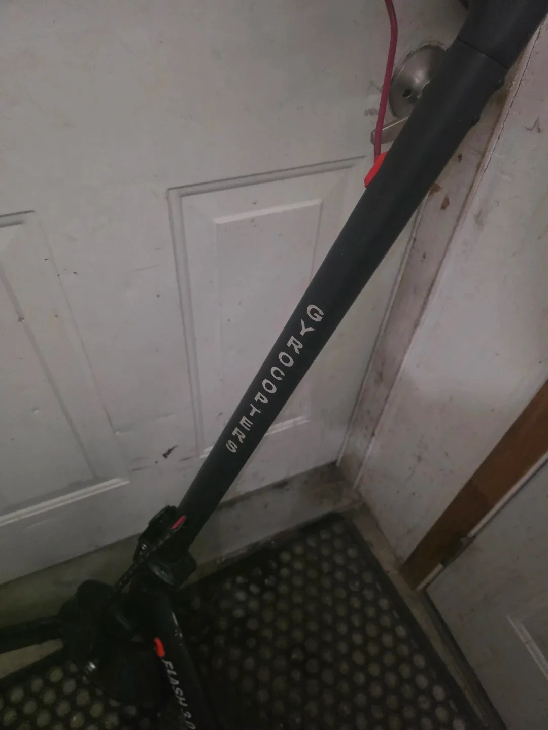 Gyroor Flash 3.0 Electric Scooter broken image indicator(2)