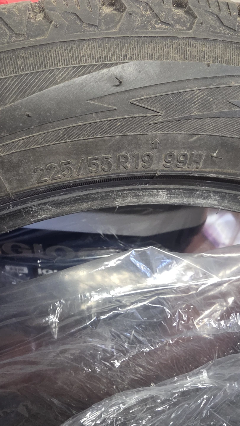 Used Tire - 225/55R19 99H