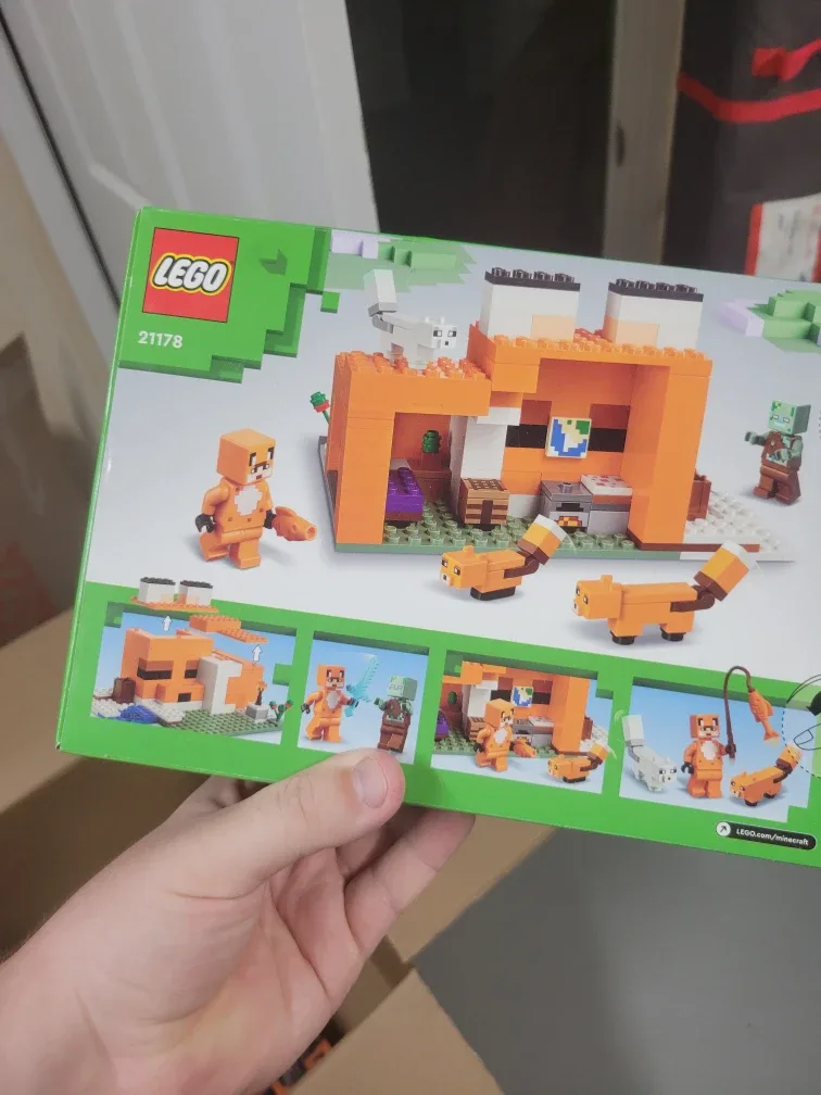 LEGO Minecraft The Fox Lodge 21178