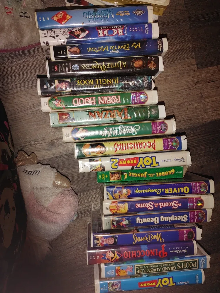 Disney VHS Tapes - Classic Collection image indicator(2)