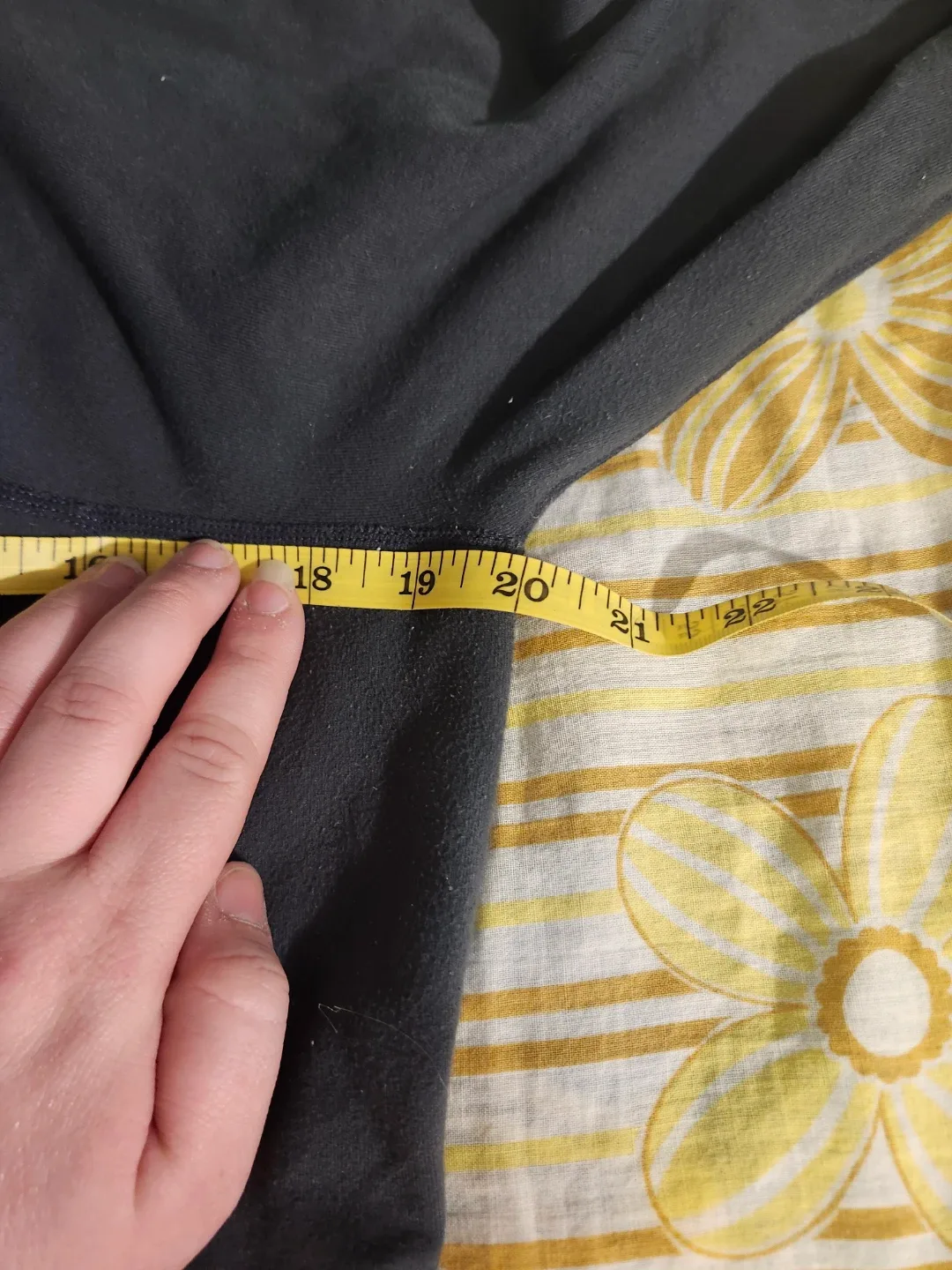 Lululemon Half Moon Hooded Jacket in Coal Gray and Angel Blue image indicator(7)