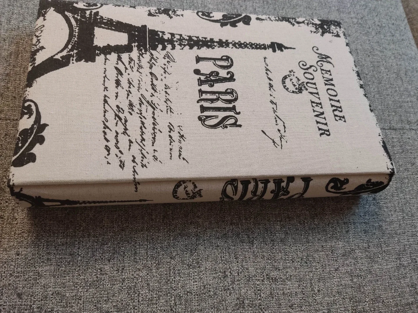 Paris canvas phot album image indicator(2)