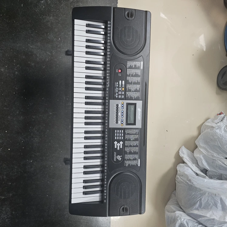 Sonart Keyboard with Stand and stool