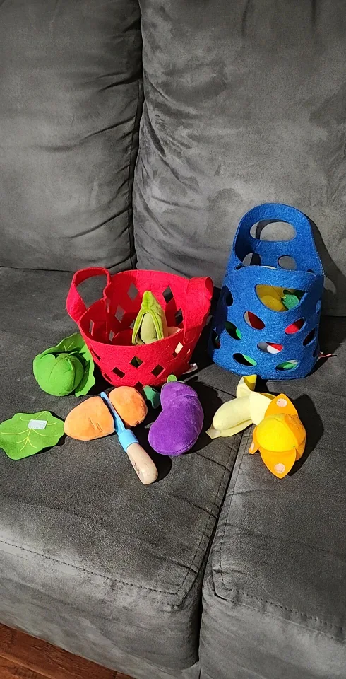 Toy Felt Fruit & Vegetable Set with Baskets