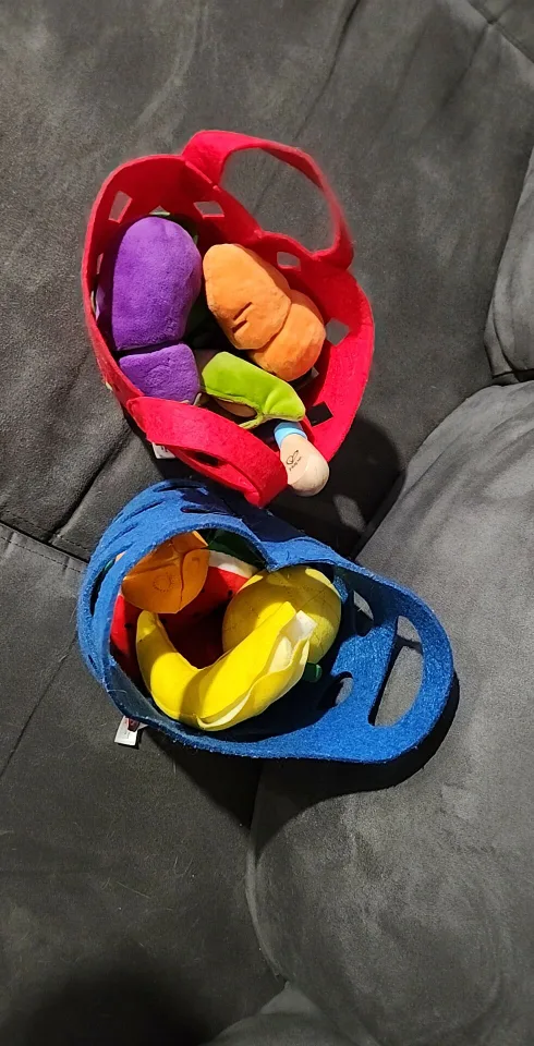 Toy Felt Fruit & Vegetable Set with Baskets image indicator(2)