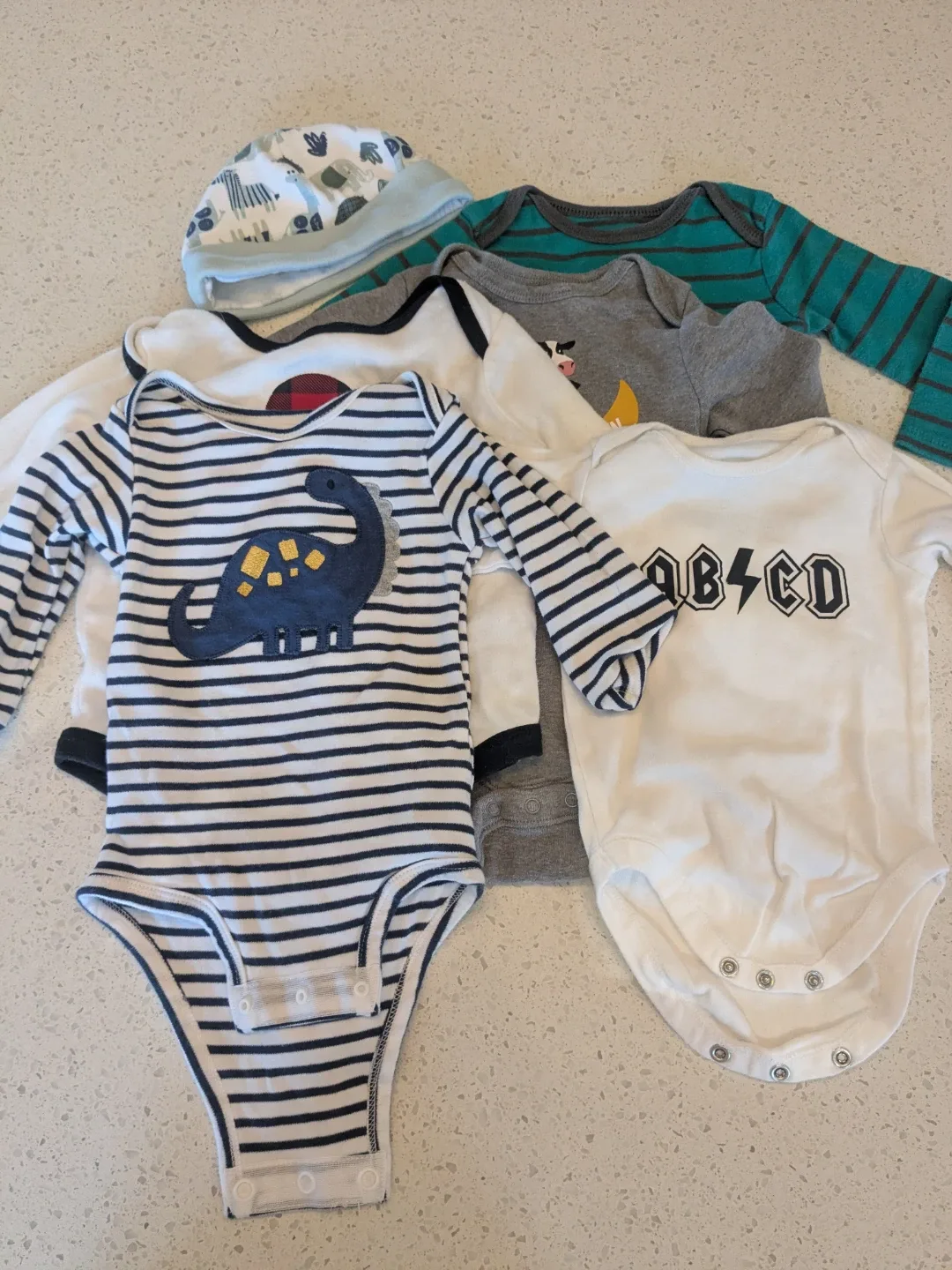 Baby Clothes Bundle - Mixed Sizes & Brands image indicator(2)
