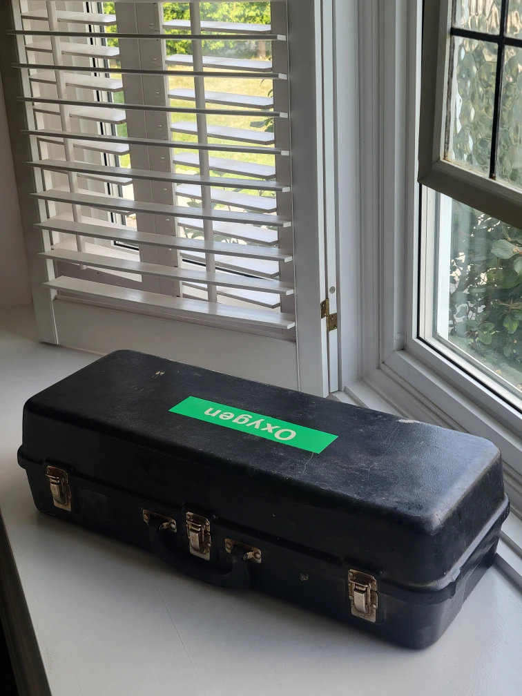 Portable Oxygen Tank with Case - photo 2