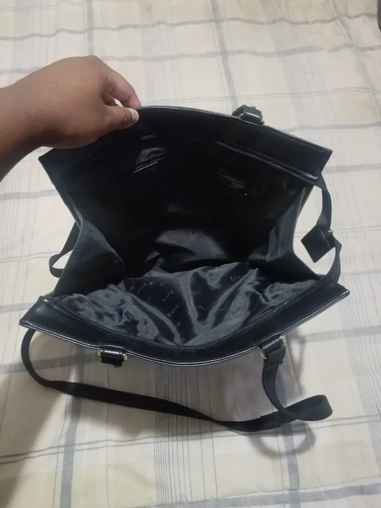 ZECA Black Leather Shoulder Bag image indicator(4)