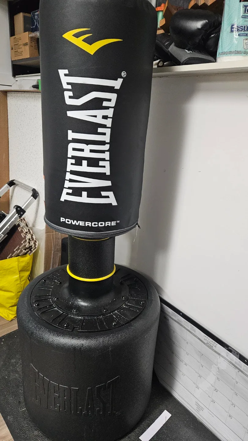 Everlast Powercore Free Standing Heavy Bag + Mat image indicator(2)