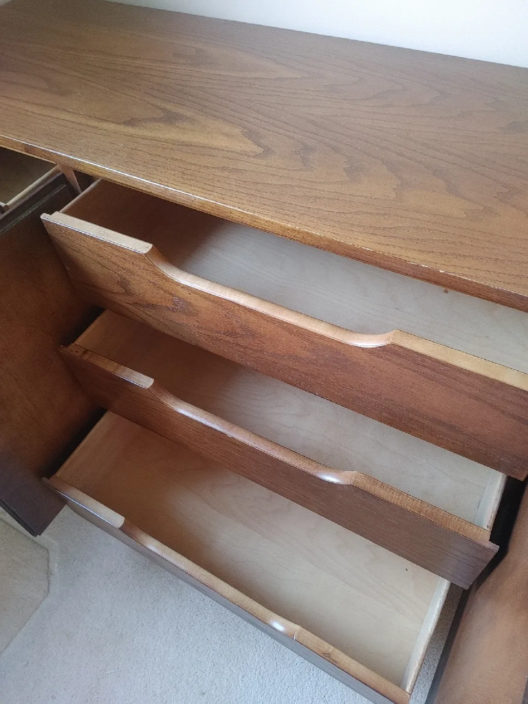 🧡 VINTAGE WOODEN DRESSER image indicator(3)