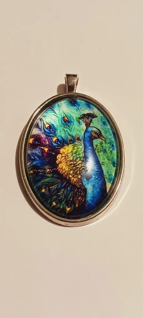 Beautiful Vintage Colorful 🦚 Peacock Pendant