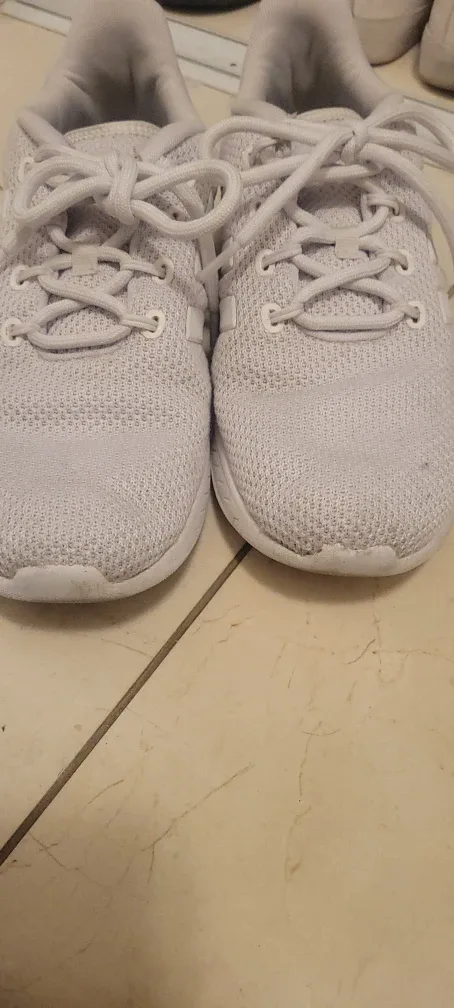 Adidas Questar Flow NXT White, US 9 image indicator(2)