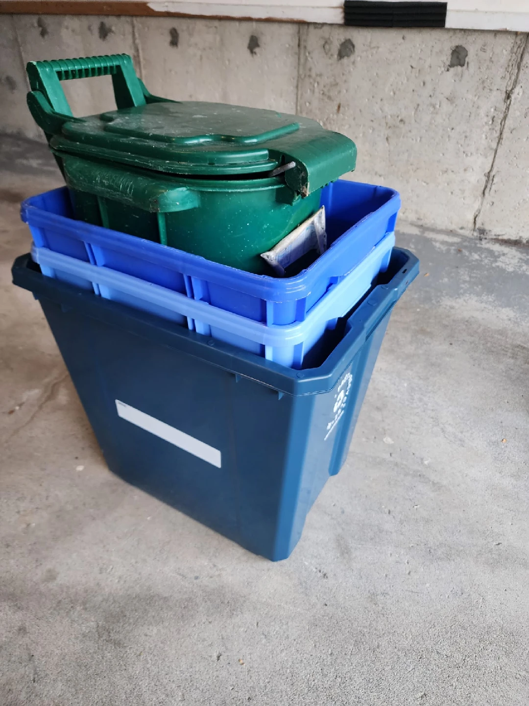 Blue Recycling and green organic Bin - photo 3