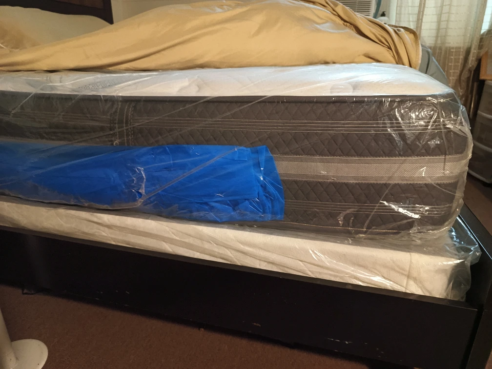 Queen Size Bed with Headboard & king size mattress - photo 5