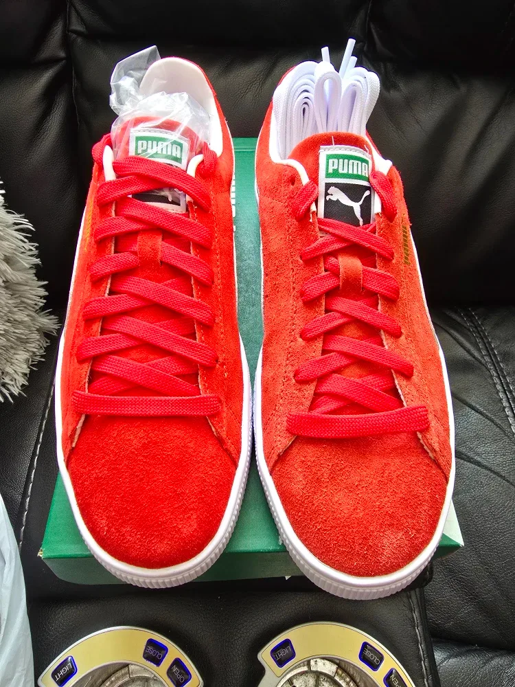 Brand new Puma Suede Classic for sale only $79 image indicator(3)