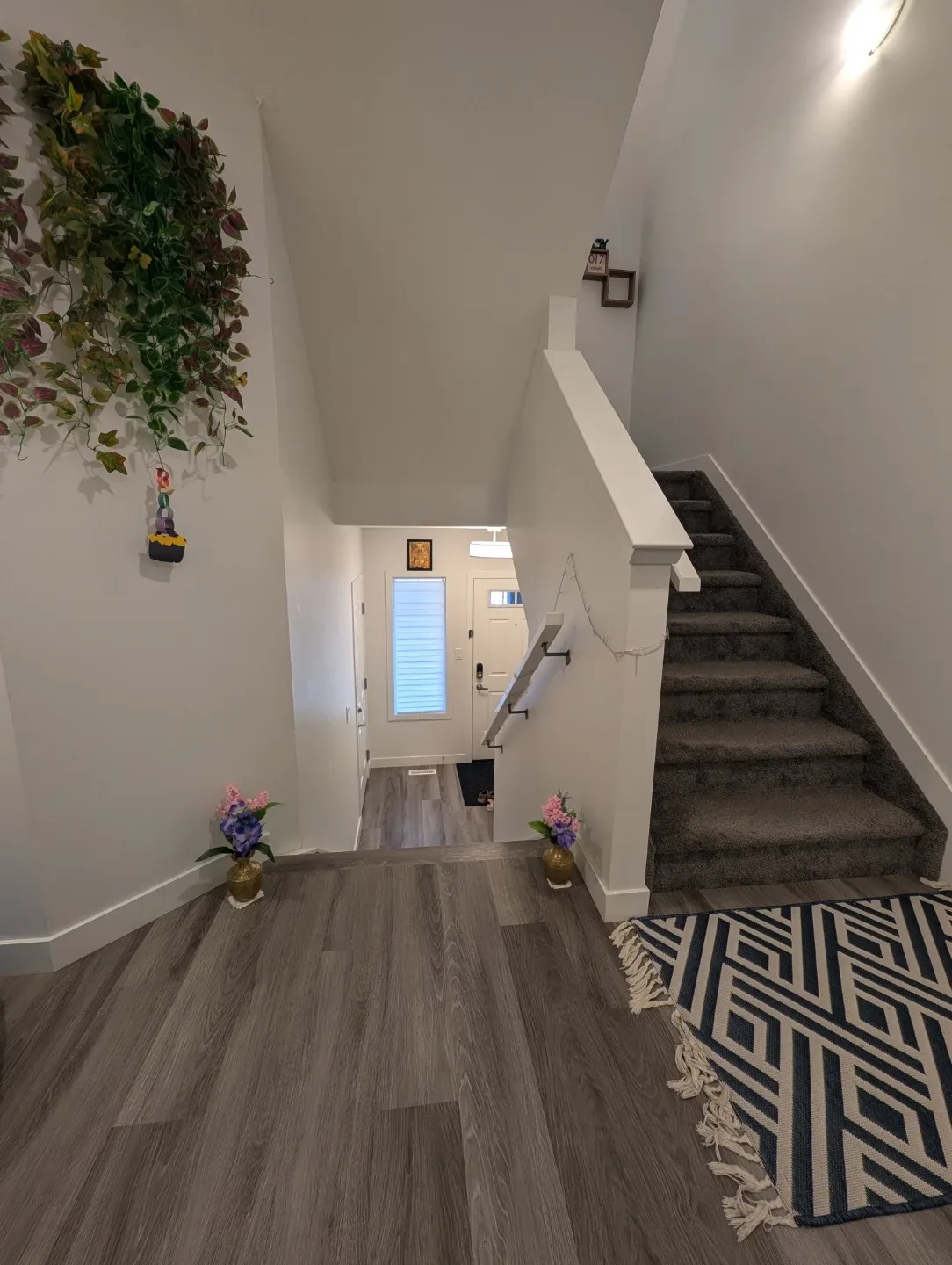 Duplex house for rent image indicator(2)