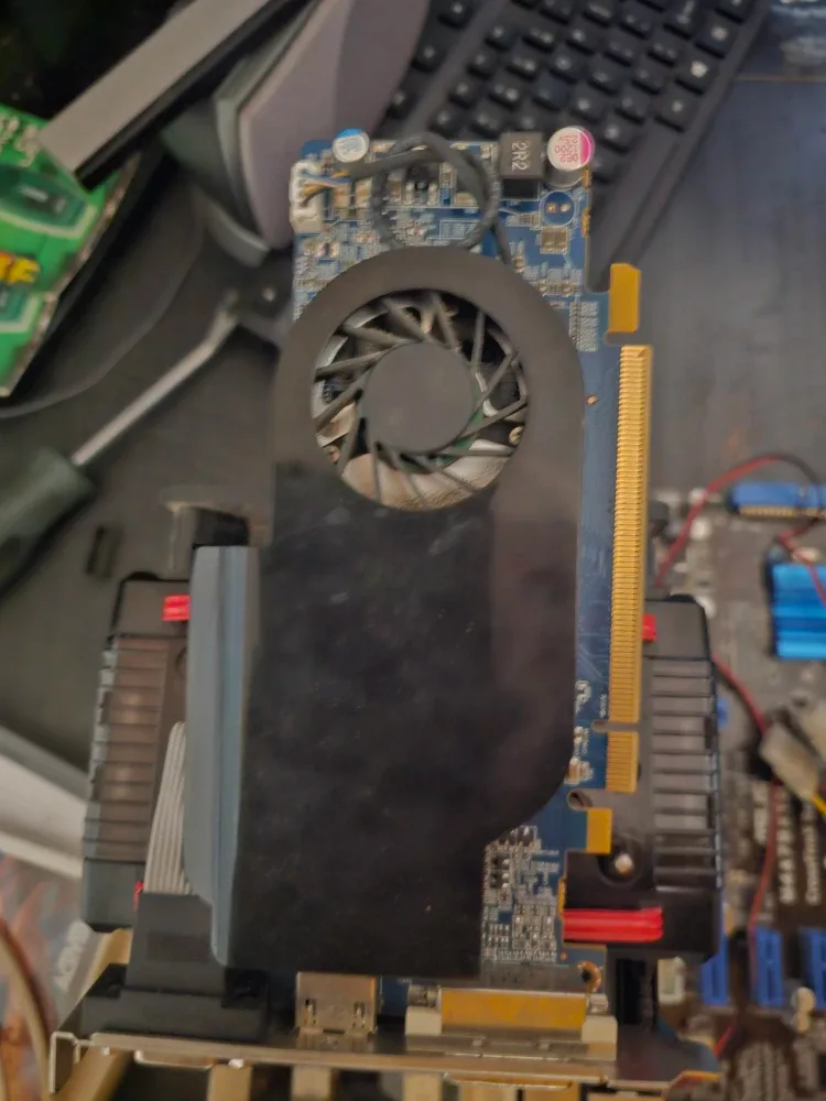 5570 1 gig ddr3 Radeon video card