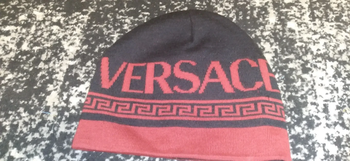 VERSACE HAT image indicator(3)