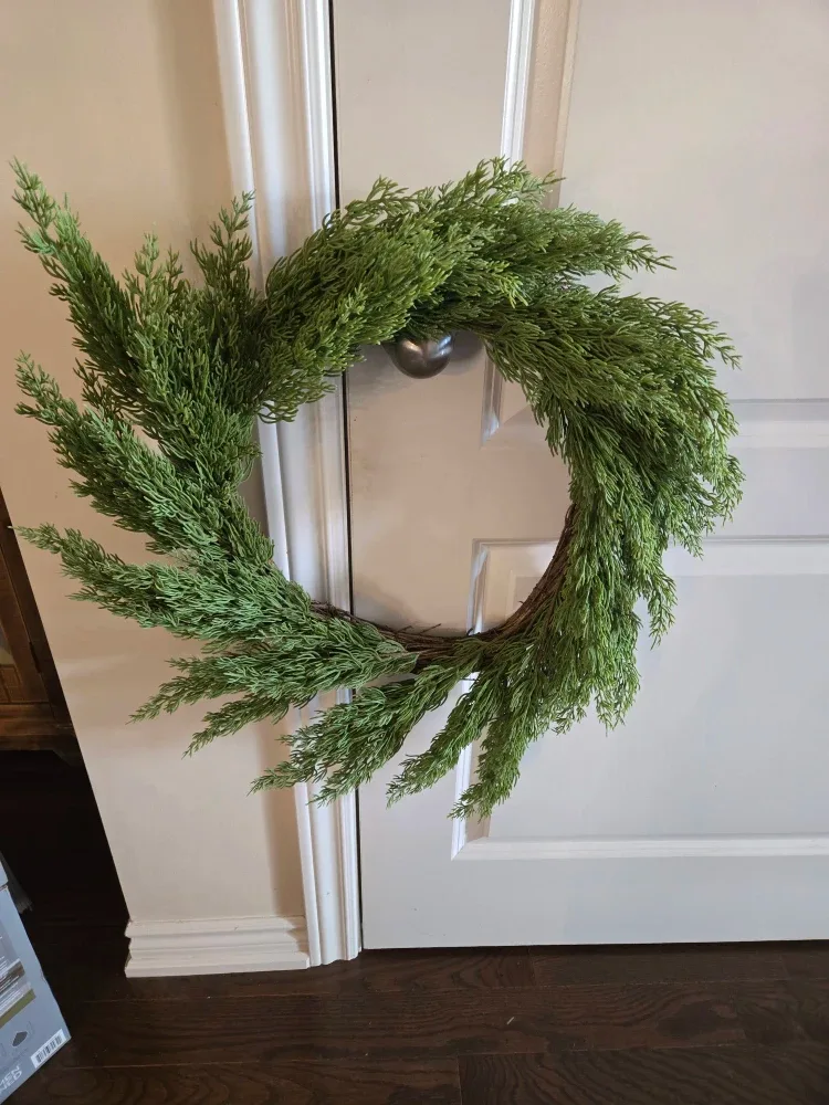 Green Cedar Wreath image indicator(3)