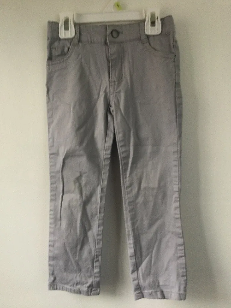 Girls sz 3 jeans, $4 each image indicator(2)