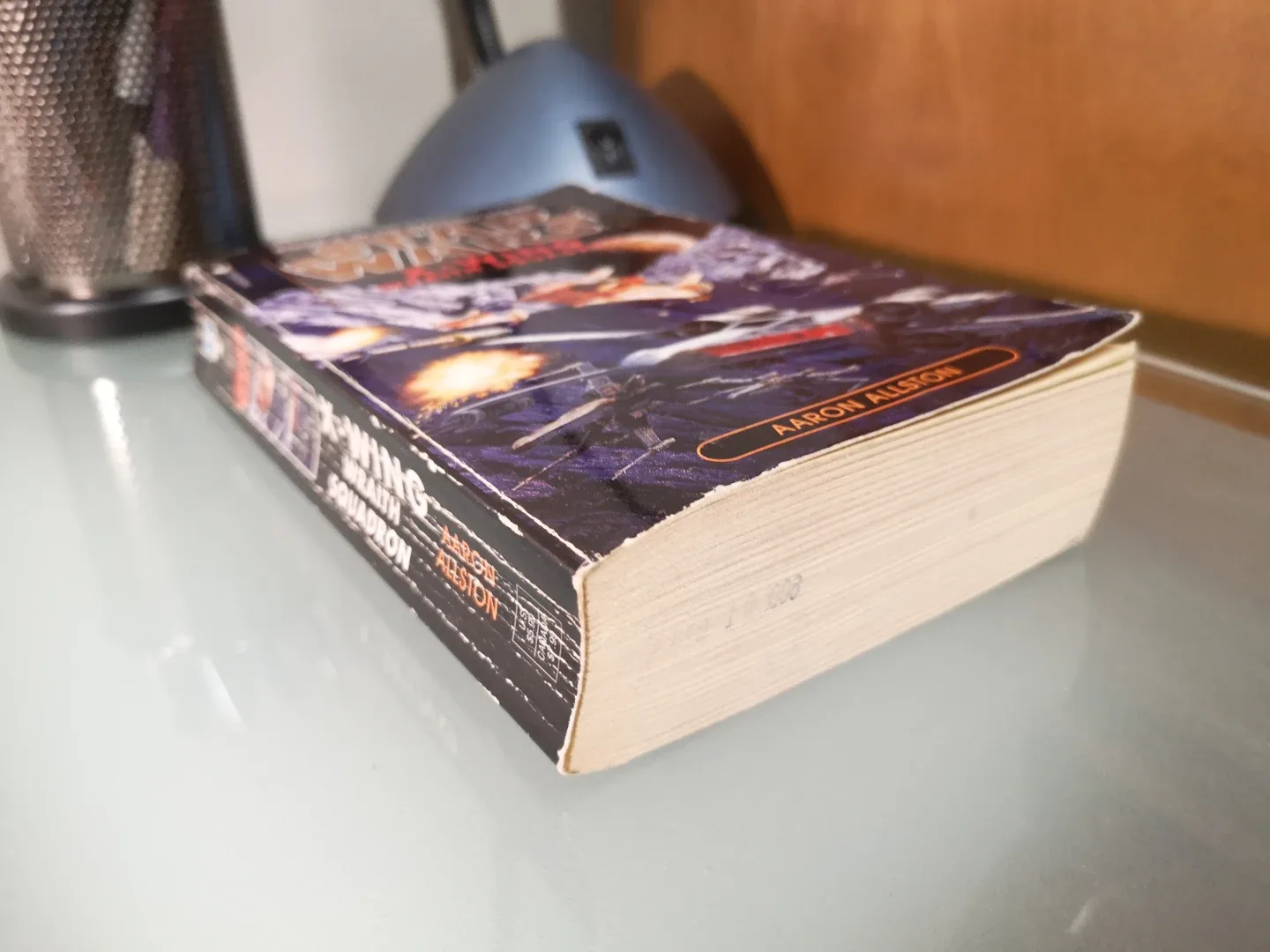 X-Wing Book #5/5 ~ Star Wars Novel ~ Wraith Squadron image indicator(7)