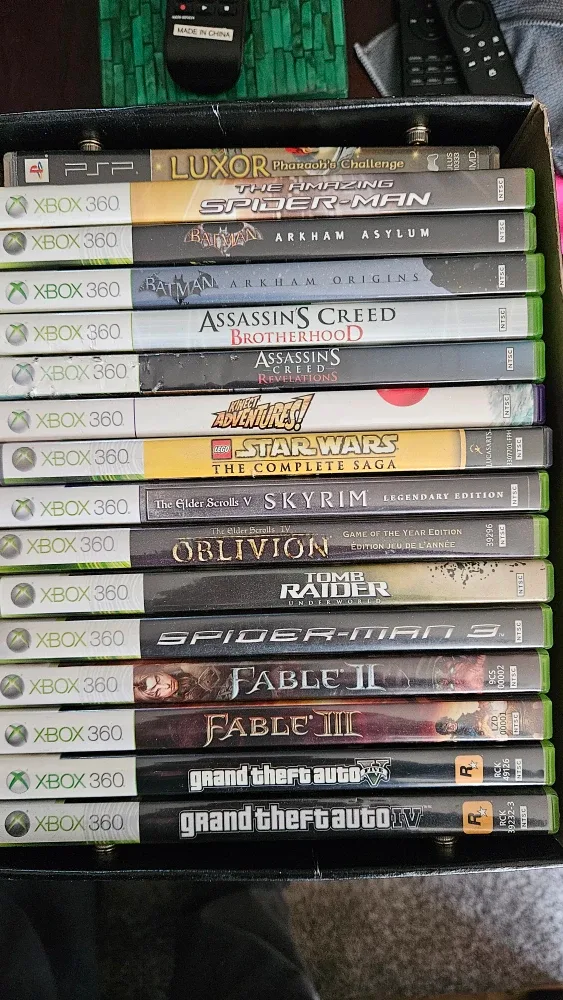 Mixed Lot of Video Games image indicator(4)