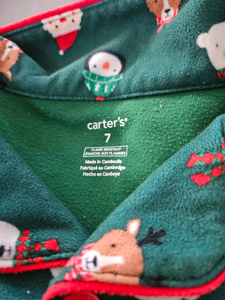 Carter's Size 7 Christmas PJs image indicator(2)