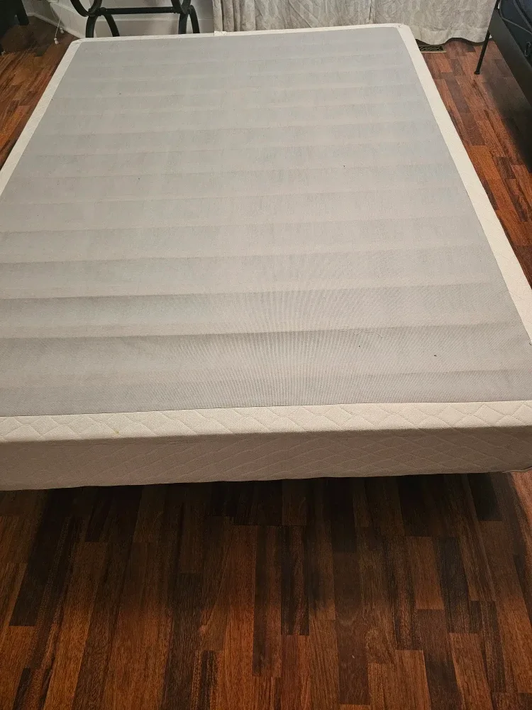 Queen size Bed  box with metal frame Wheels