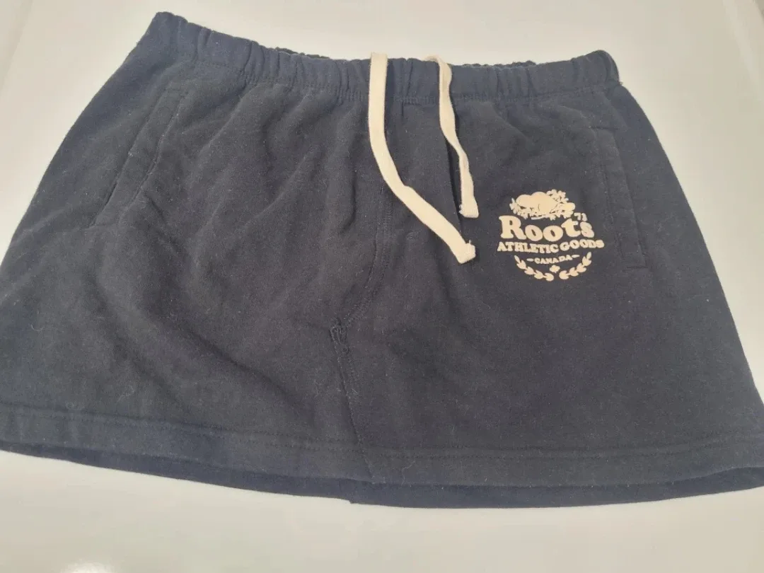 Roots Athletic Goods Black Mini Skirt(Small)