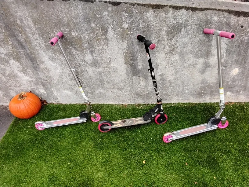 🏖 Razor Scooter - 🎀 Pink Handlebars & WRLD Industries Scooter 🛴 image indicator(9)