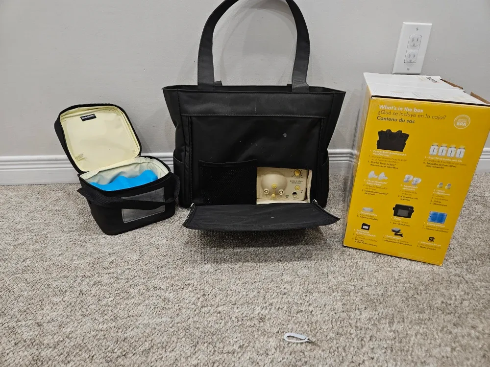Medela Breast Pump Set with Accessories image indicator(2)
