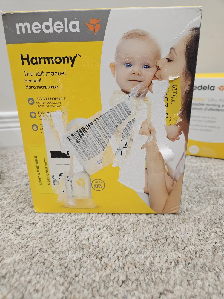 Medela Breast Pump Set with Accessories - photo 5