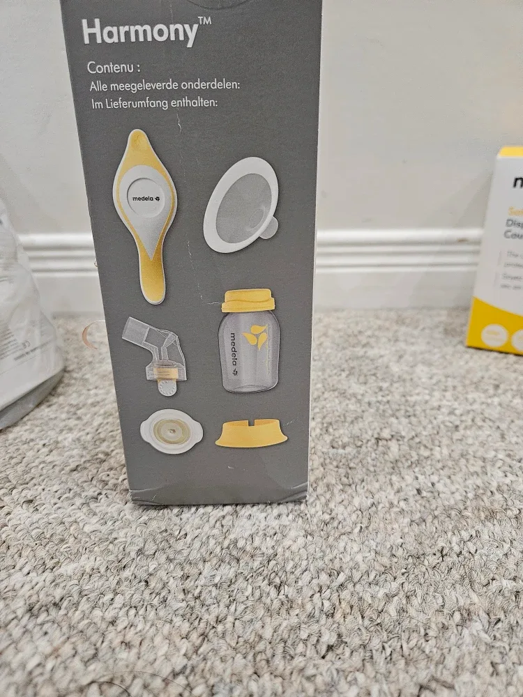 Medela Breast Pump Set with Accessories image indicator(6)