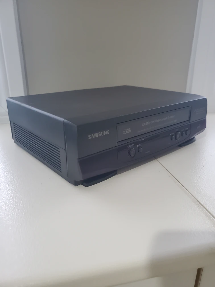Samsung VCR - 19 Micron Video Head System - photo 2