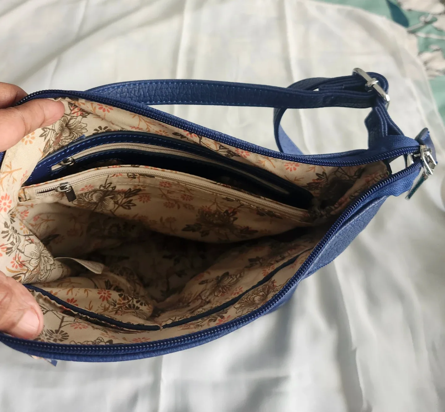 Blue Crossbody Bag with Tassels image indicator(6)