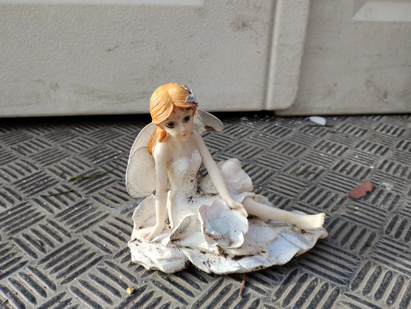 Outdoor Garden Figurines image indicator(4)