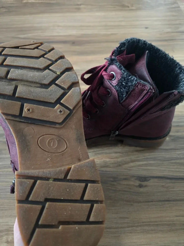 Size 7 ankle boots image indicator(3)