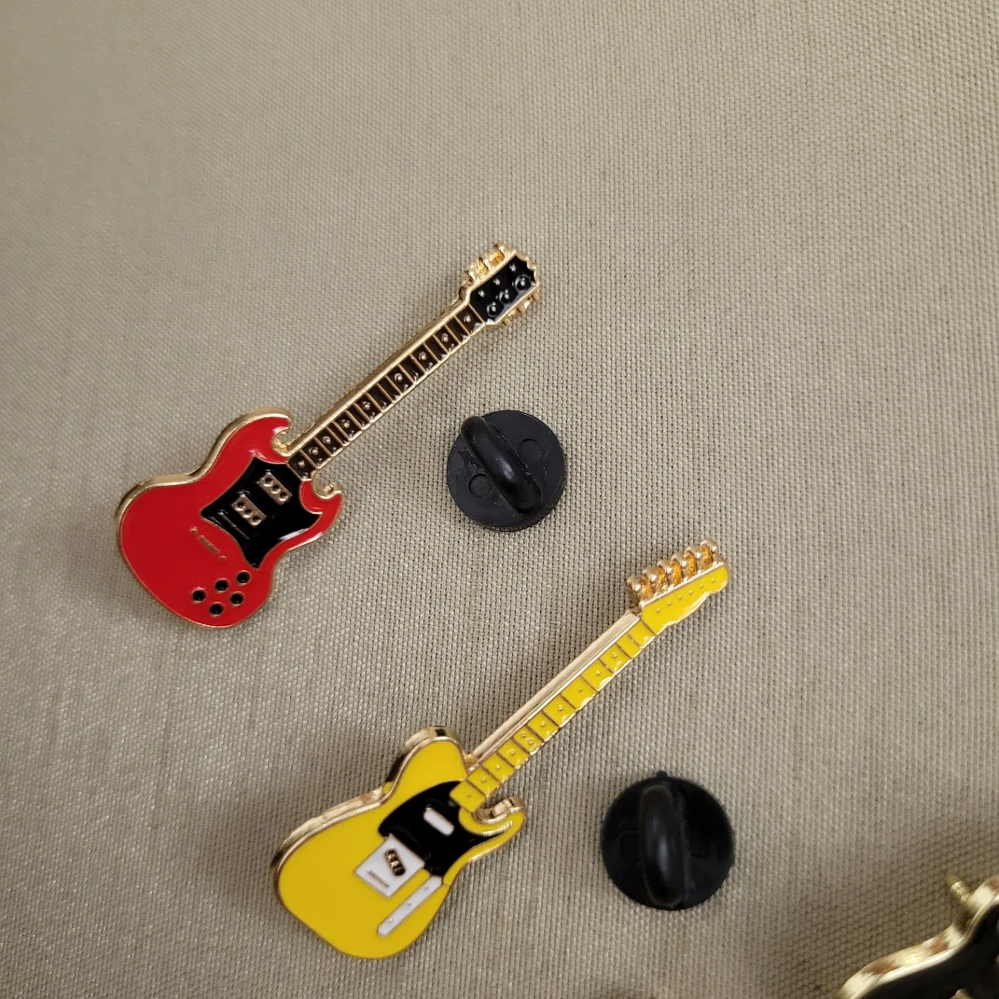 1 1/2" Guitar Pins Brand New without Tags 3.00 or 2 for 5.00 image indicator(6)