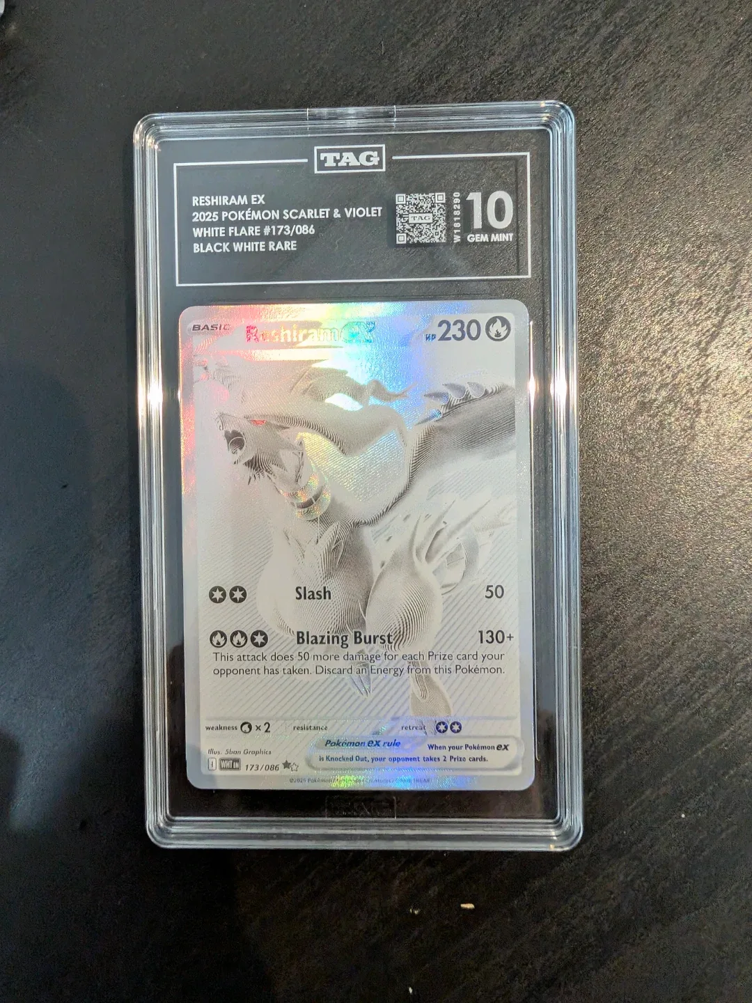 TAG Graded Pokémon Cards image indicator(2)
